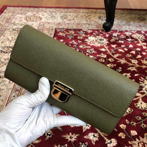 Authentic 4PCS handbag&wallet&card Case&Pom Pom - Picture 2 of 8